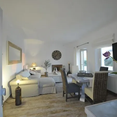 Paros Butterfly * Pounda