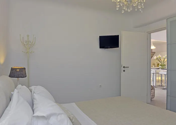 Paros Butterfly * Пунда